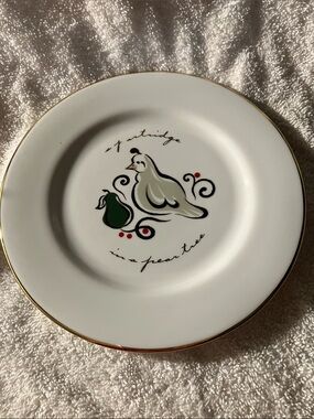 Pier 1 White 7 1/2”  Plate with Green Pear and Gold Trim Pier 1